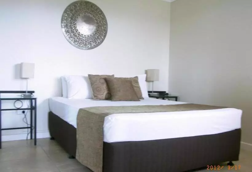 Coral Towers Holiday Suites