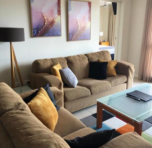 Coral Towers Holiday Suites