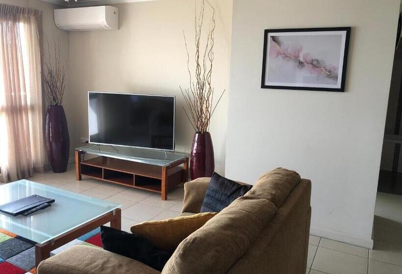 Coral Towers Holiday Suites