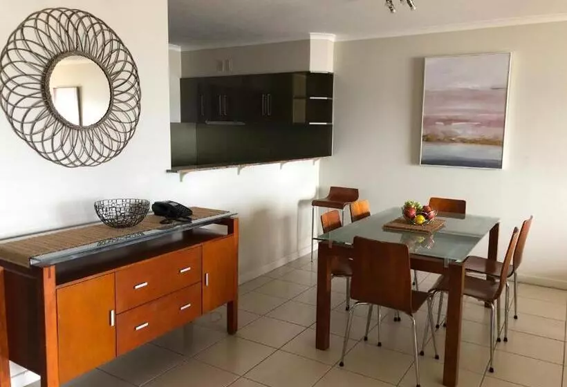 Coral Towers Holiday Suites