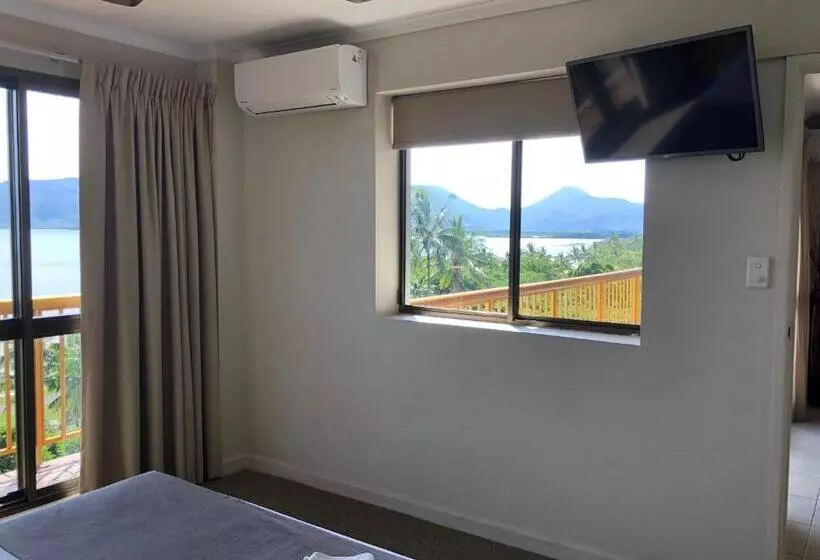 Coral Towers Holiday Suites