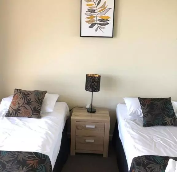 Coral Towers Holiday Suites