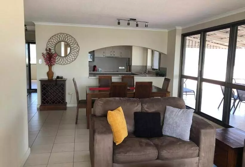 Coral Towers Holiday Suites