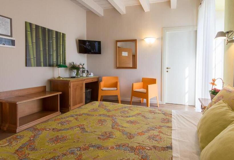 هتل Antica Stallera