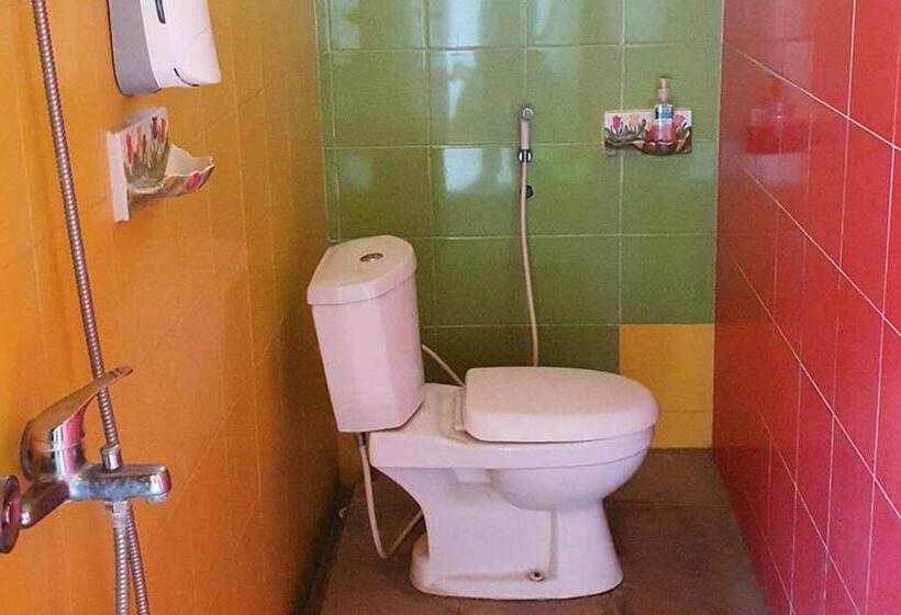 Szálloda Homestay Gayatri Sawojajar Near Univ Negeri Malang Kampus 2 Mitra Reddoorz