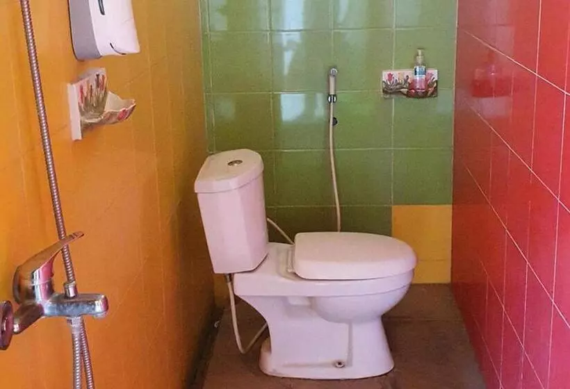 هتل Homestay Gayatri Sawojajar Near Univ Negeri Malang Kampus 2 Mitra Reddoorz