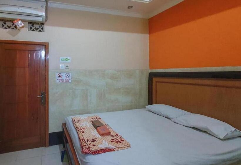 Szálloda Homestay Gayatri Sawojajar Near Univ Negeri Malang Kampus 2 Mitra Reddoorz