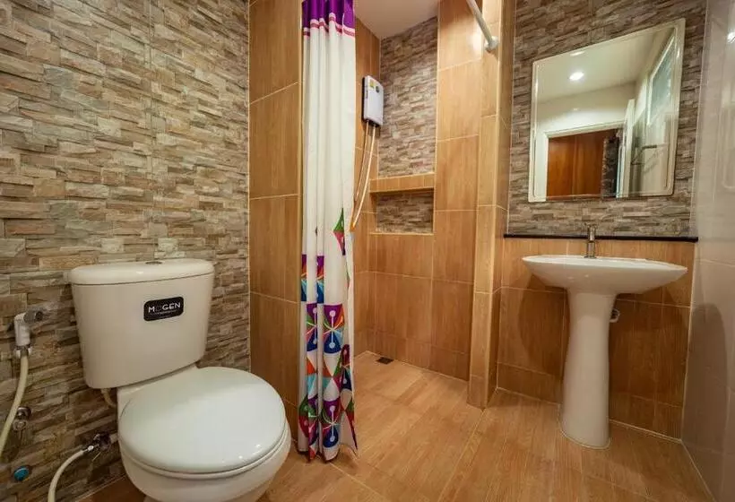 Hotelli Maenam Villa