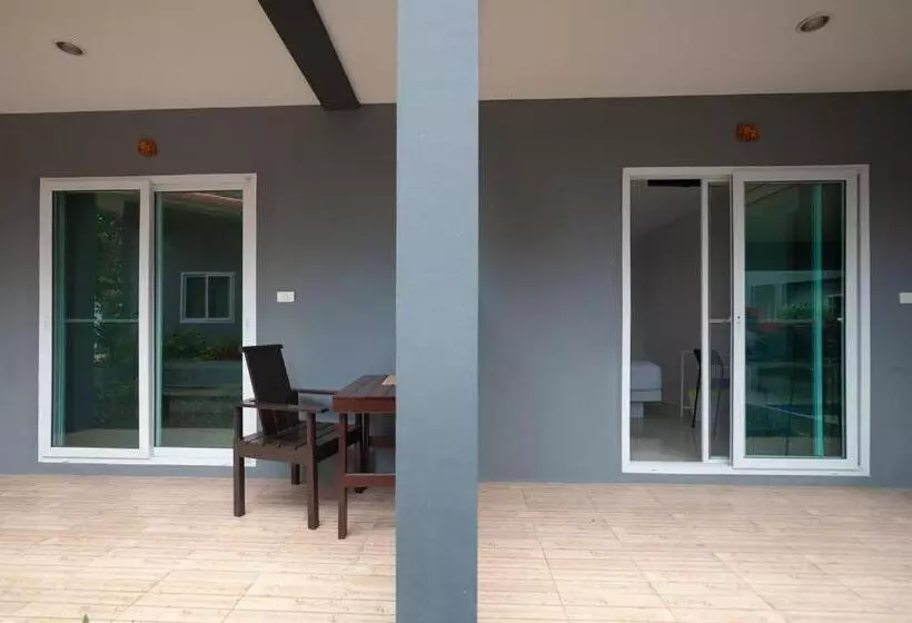 Hotelli Maenam Villa