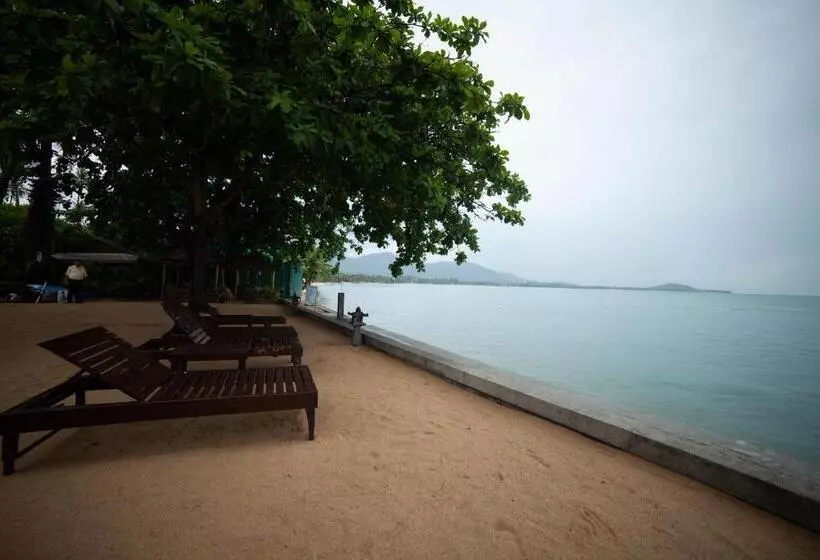 Hotelli Maenam Villa