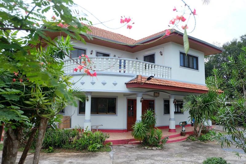 Отель Oyo 967 Andathien Pool Villa Aonang