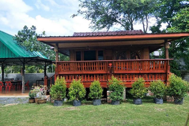 Отель Oyo 967 Andathien Pool Villa Aonang