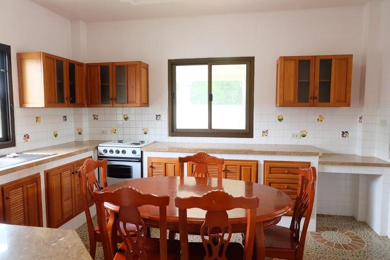 Отель Oyo 967 Andathien Pool Villa Aonang