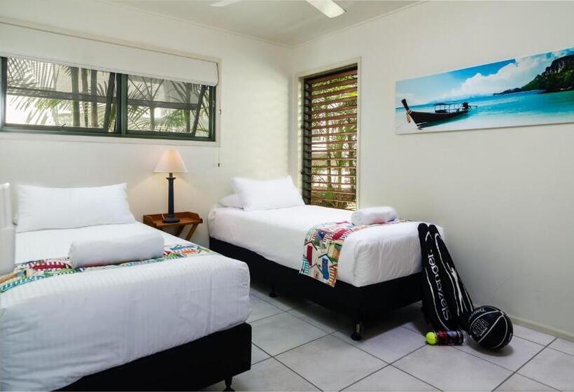 The Retreat Beach Houses