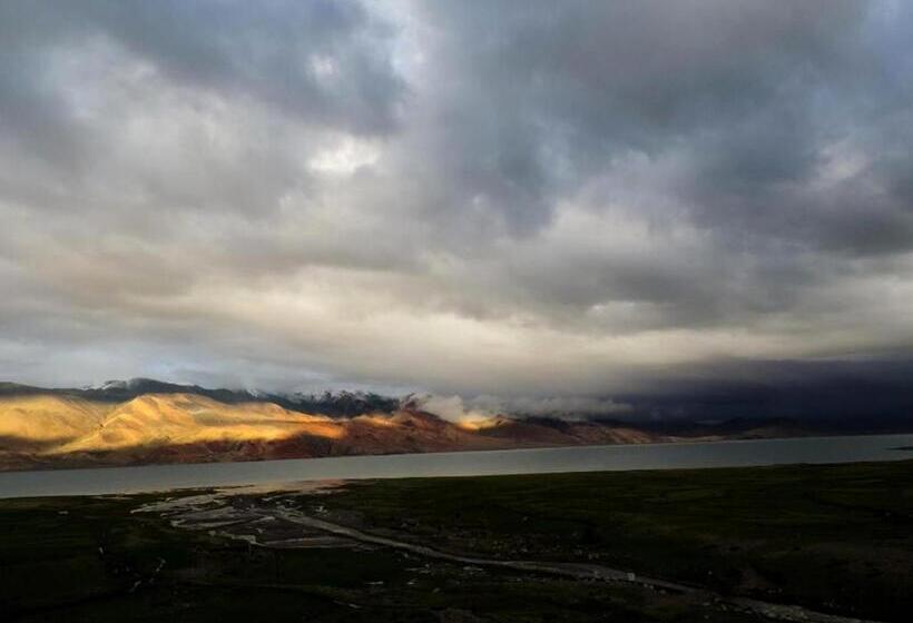 Tsomoriri Hotel Lake View
