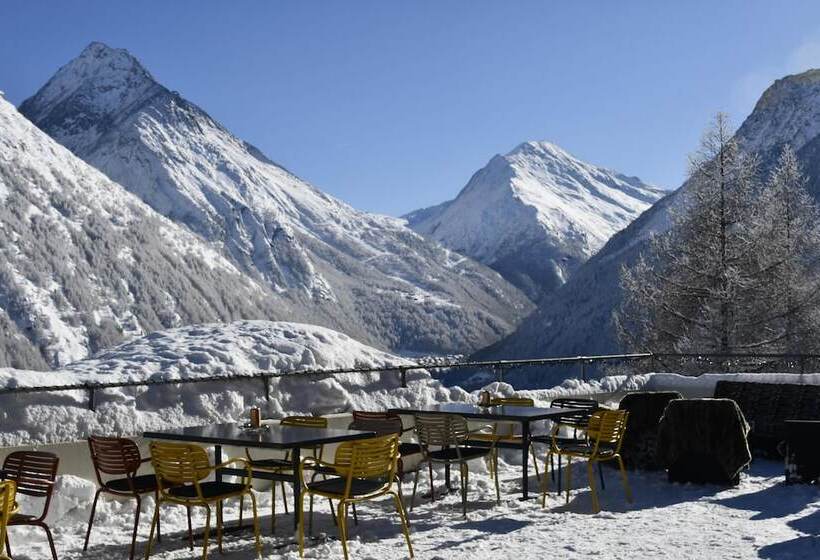 Waldhotel Fletschhorn Panoramic Retreat In Saas Fee