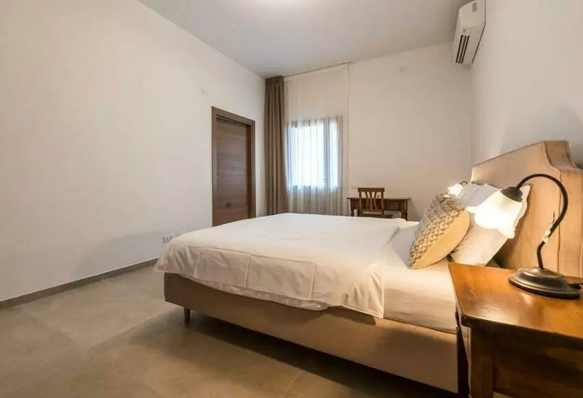 Aamiaismajoitus (B&B) Agriturismo La Collina Degli Olivi