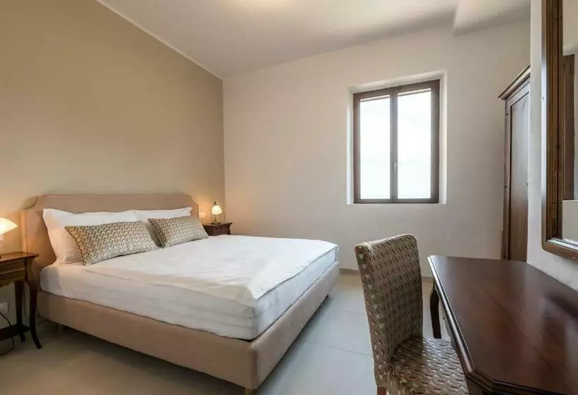 Aamiaismajoitus (B&B) Agriturismo La Collina Degli Olivi