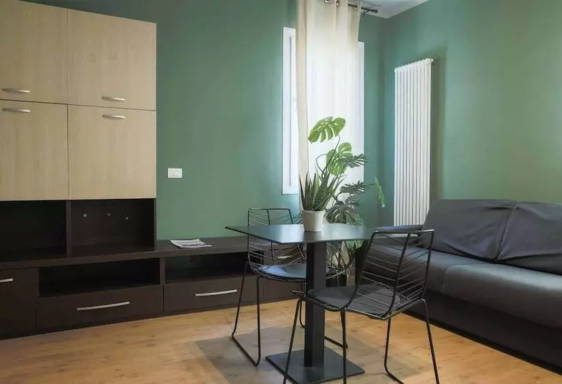 تختخواب و صبحانه M32 Home