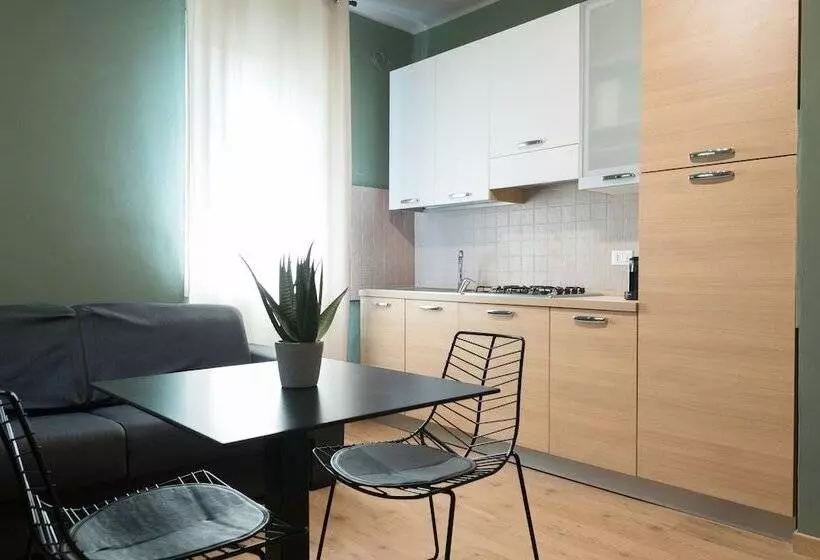 تختخواب و صبحانه M32 Home