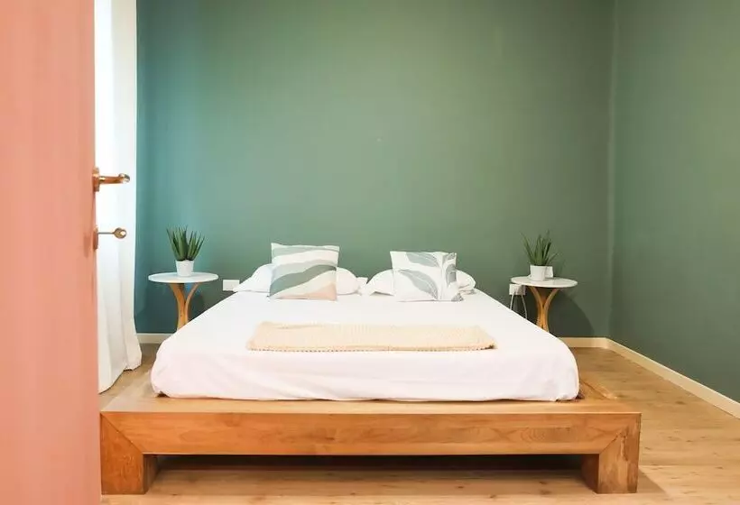 تختخواب و صبحانه M32 Home