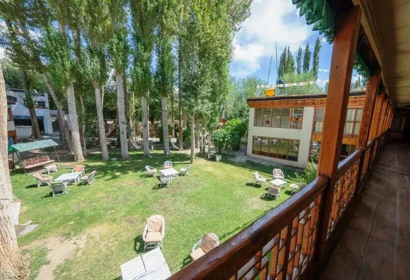 Hotelli Shambhala Resort