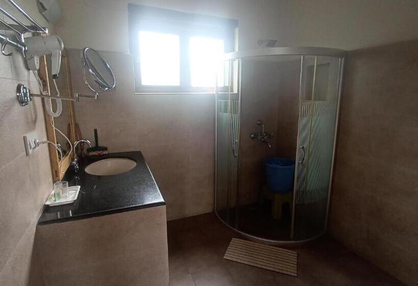 هتل Shambhala Resort