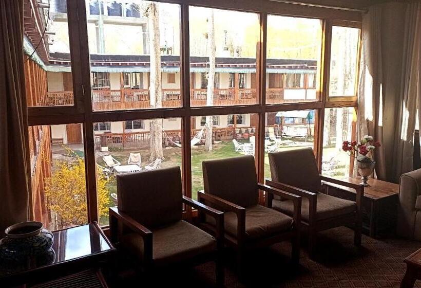 هتل Shambhala Resort