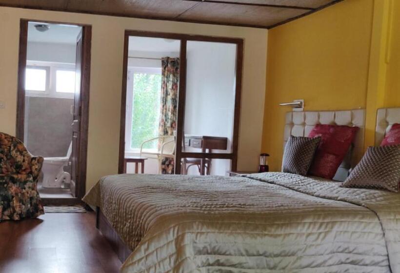 هتل Shambhala Resort