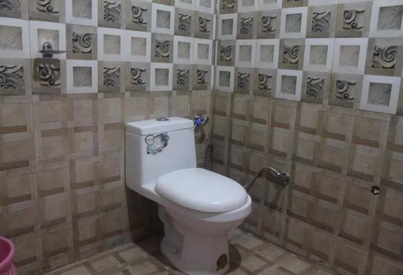 ペンション Parbati Headquarters