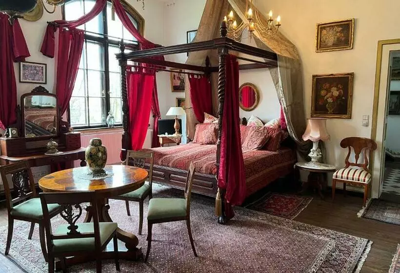 Aamiaismajoitus (B&B) Park Villa Reichenbach