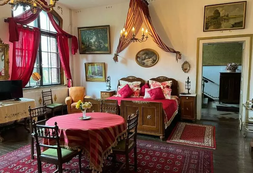 Aamiaismajoitus (B&B) Park Villa Reichenbach