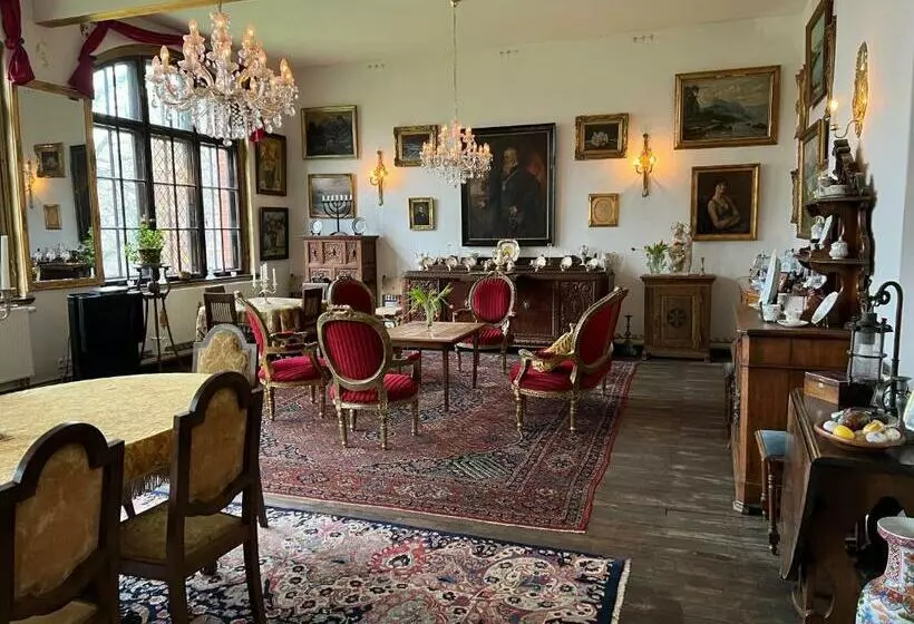 Aamiaismajoitus (B&B) Park Villa Reichenbach