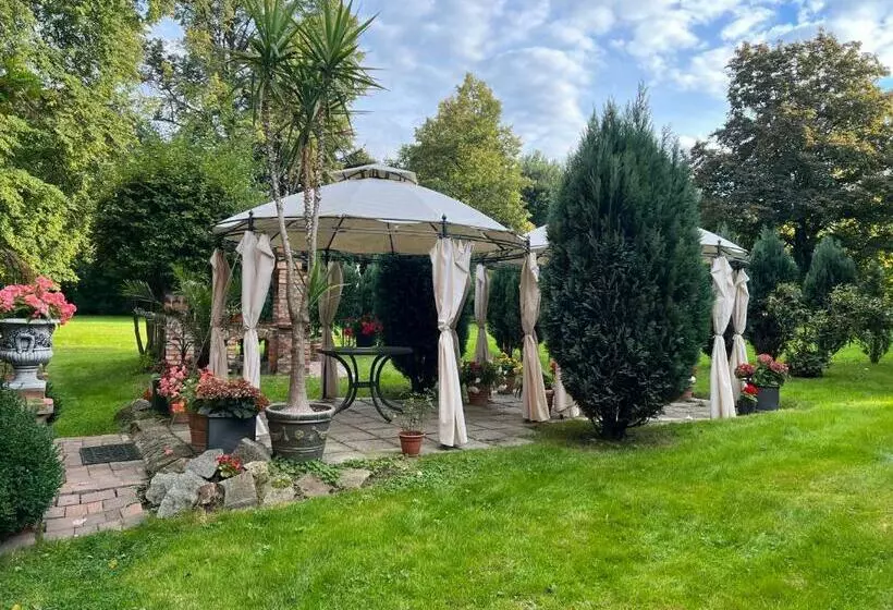 Aamiaismajoitus (B&B) Park Villa Reichenbach