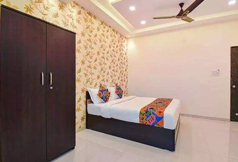 Fabhotel The Golden Leaf