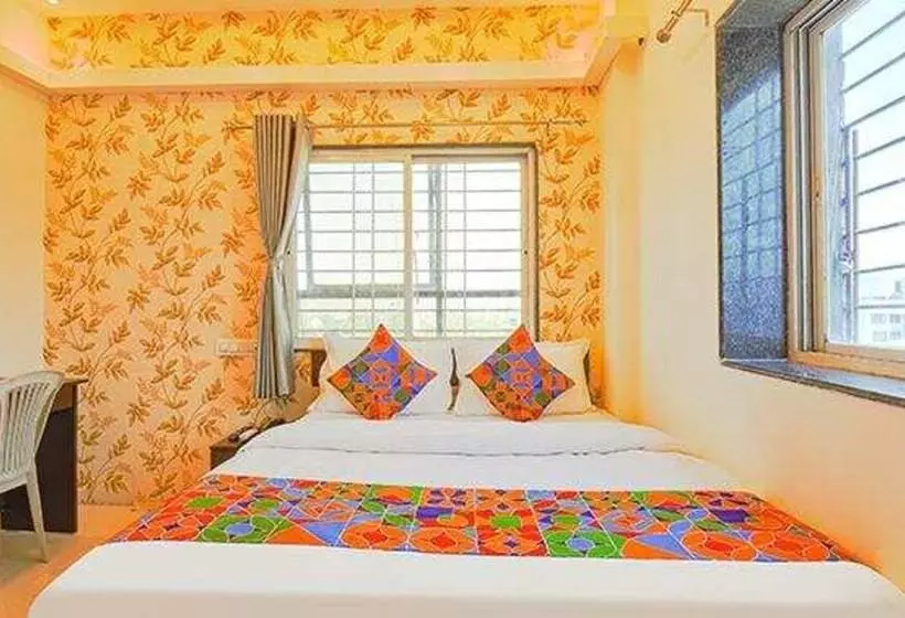 Fabhotel The Golden Leaf