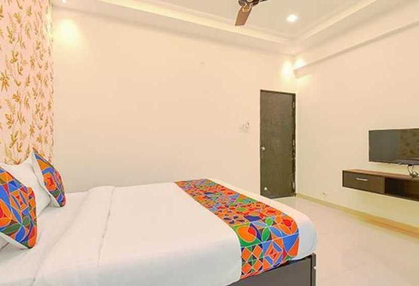 Fabhotel The Golden Leaf