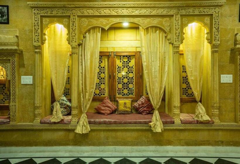 Hotelli Golden Rock Palace