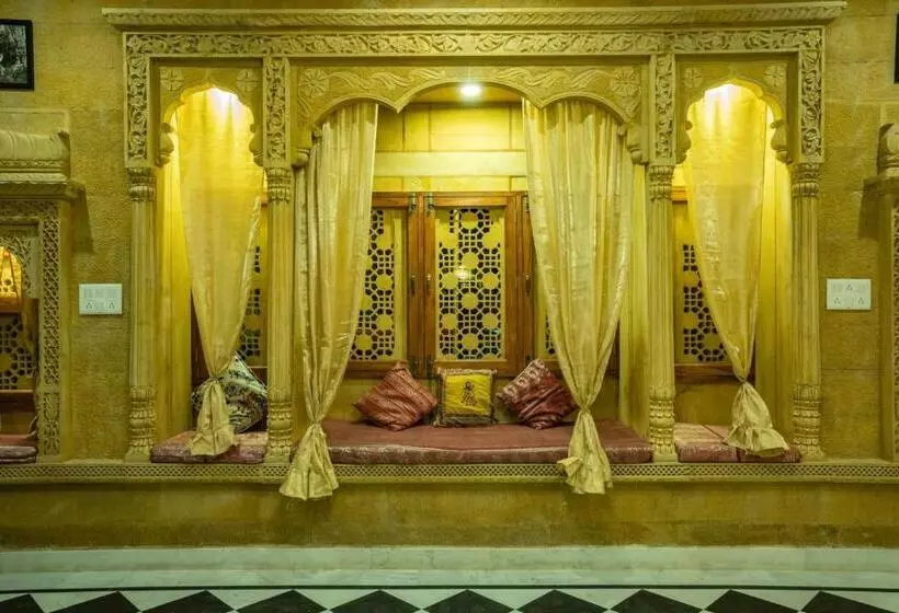 ホテル Golden Rock Palace