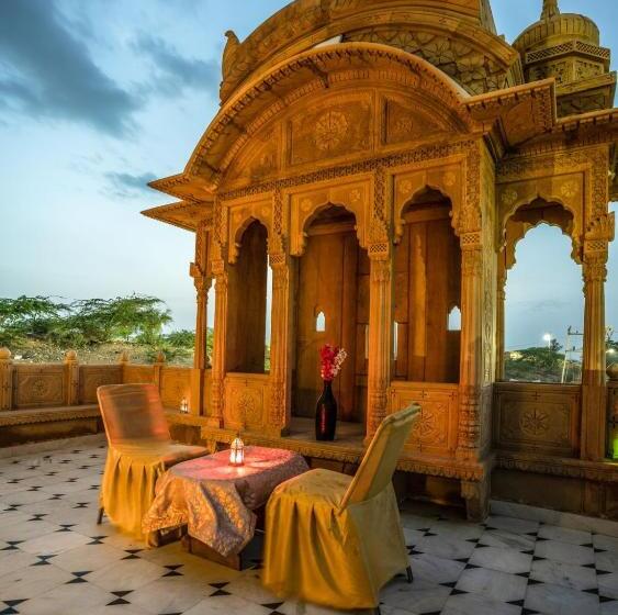 Hotelli Golden Rock Palace