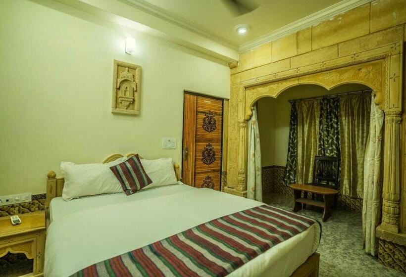 Hotelli Golden Rock Palace