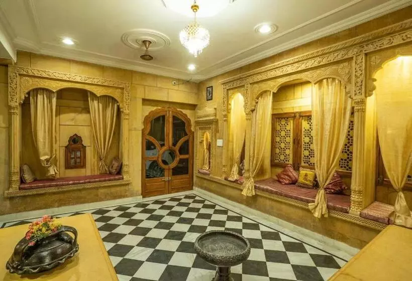 ホテル Golden Rock Palace