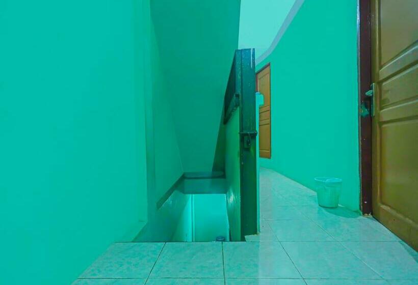 בית מלון כפרי Oyo 92496 Faraas Homestay Syariah