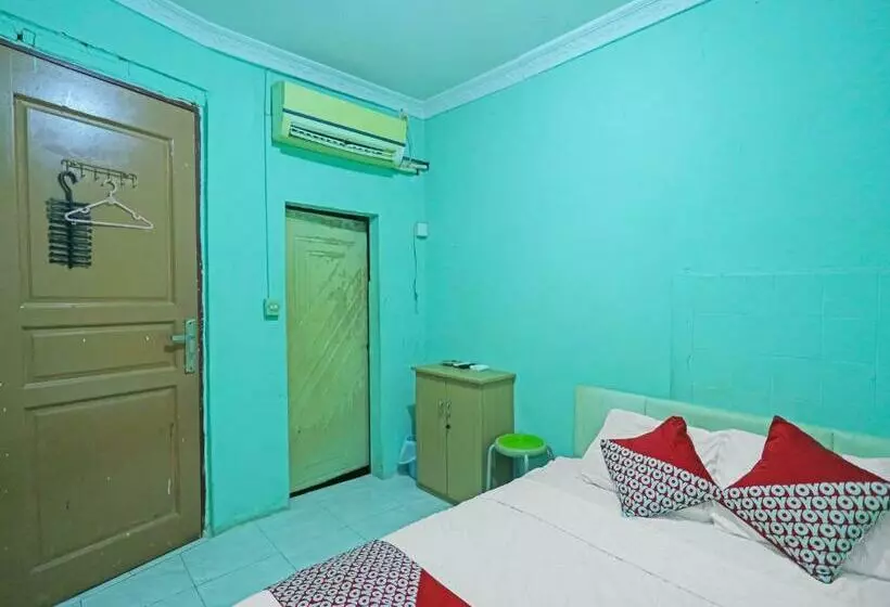 هتل Oyo 92496 Faraas Homestay Syariah