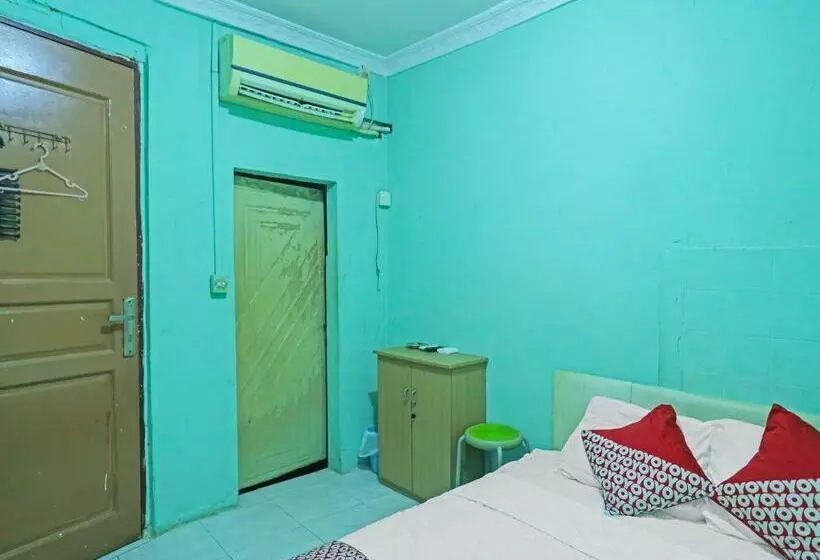 هتل Oyo 92496 Faraas Homestay Syariah
