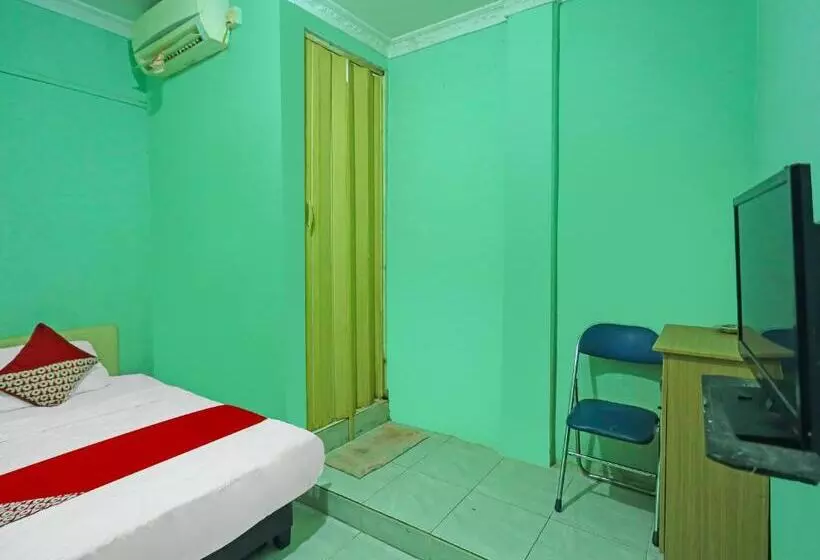 هتل Oyo 92496 Faraas Homestay Syariah