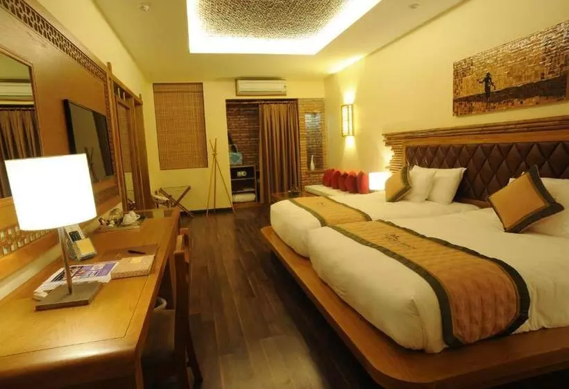 Aroma Beach Resort And Spa