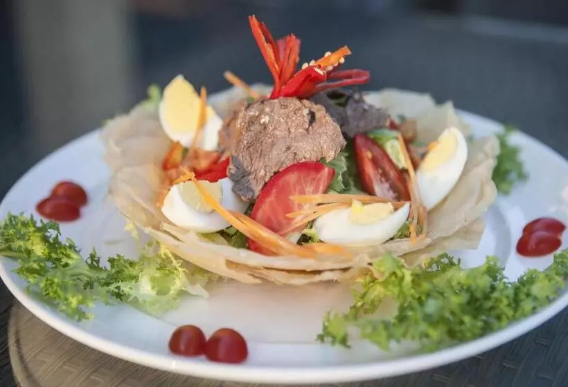 Aroma Beach Resort And Spa