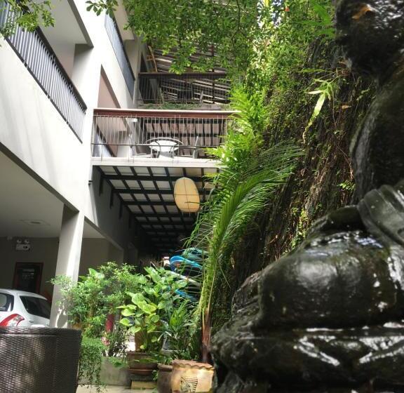 Отель Baan Andaman Sea Surf