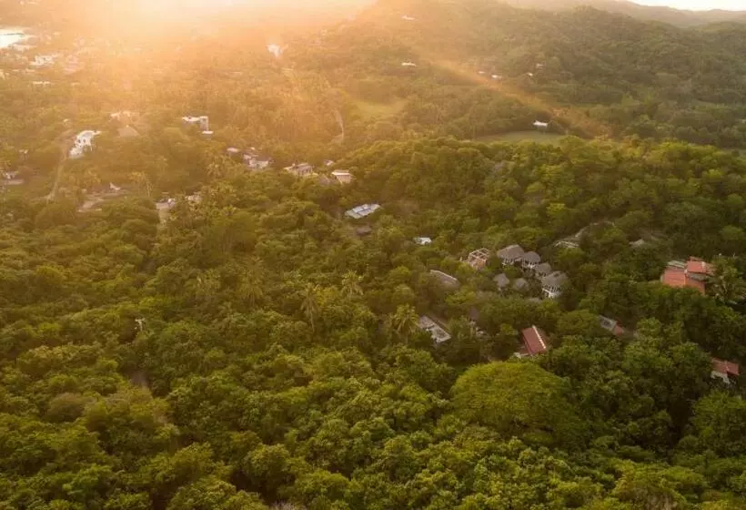 Отель Cabanas Biuzaa